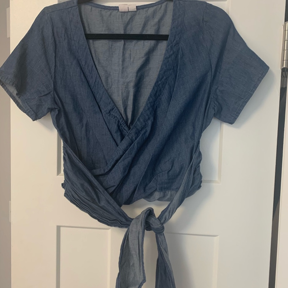 Melrose and Market cropped tie top